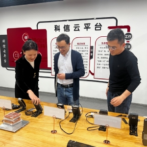 上海腐蝕科學技術學會秘書長季冬強來公司參觀調(diào)研